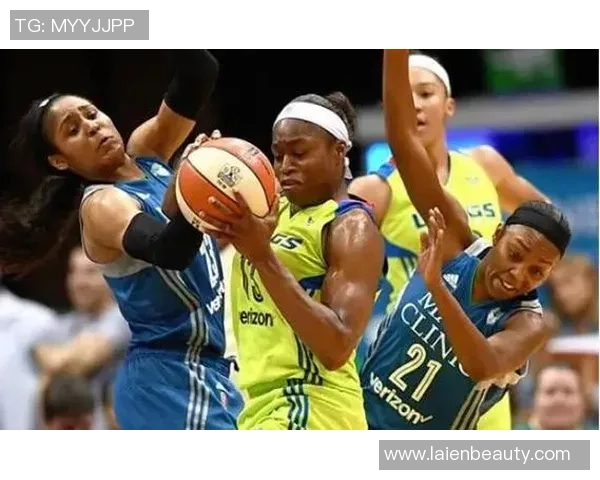 308开拓者与快船激战正酣谁能在这场对决中笑到最后 308开拓者与快船激战正酣谁能在这场对决中笑到最后