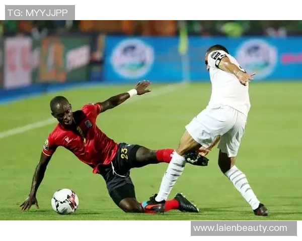 埃及足球队与坦桑尼亚队激战正酣谁能在友谊赛中笑到最后 埃及足球队与坦桑尼亚队激战正酣谁能在友谊赛中笑到最后